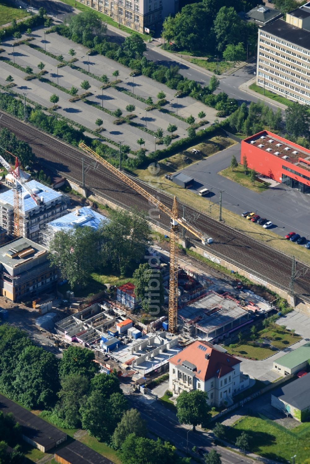 Dresden aus der Vogelperspektive: Baustelle zum Neubau einer Mehrfamilienhaus-Wohnanlage Wiener Straße in Dresden im Bundesland Sachsen, Deutschland