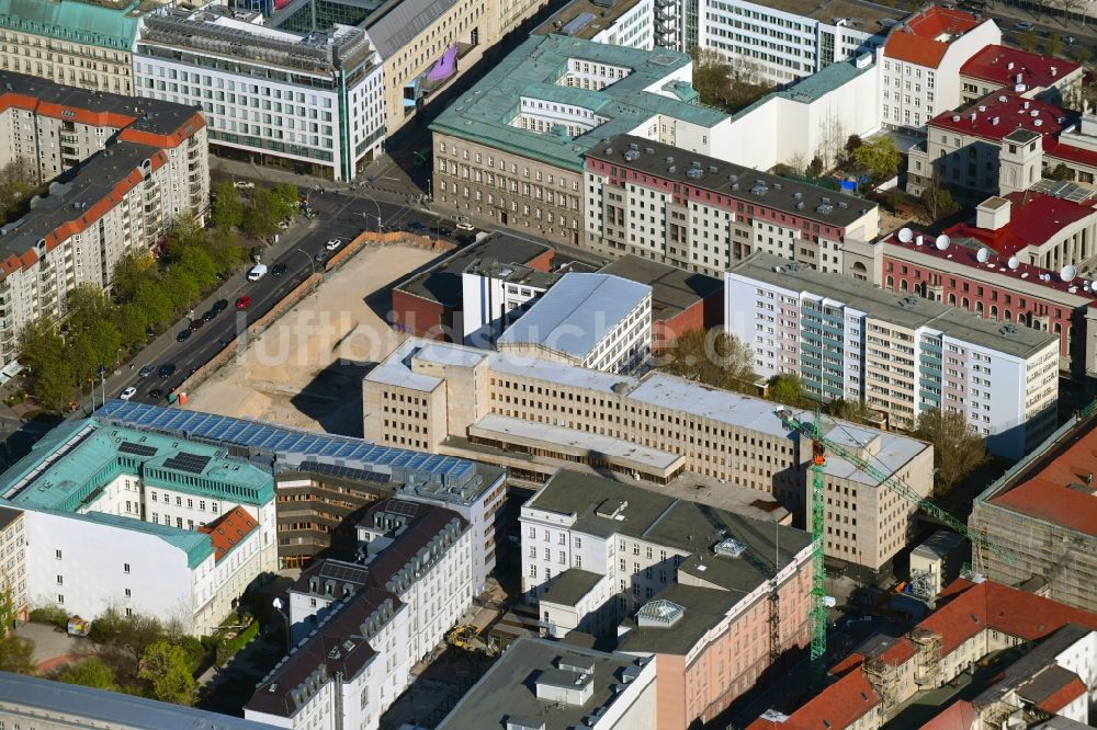 Luftbild Berlin - Baustelle zum Neubau einer Mehrfamilienhaus-Wohnanlage THE WILHELM Berlin im Ortsteil Mitte in Berlin, Deutschland