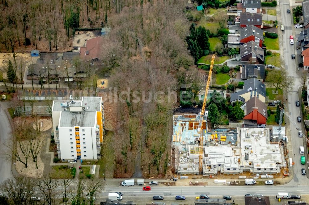 Luftaufnahme Bottrop - Baustelle zum Neubau einer Mehrfamilienhaus-Wohnanlage der Wohnbau Overhagen GmbH an der Schneiderstraße in Bottrop im Bundesland Nordrhein-Westfalen, Deutschland