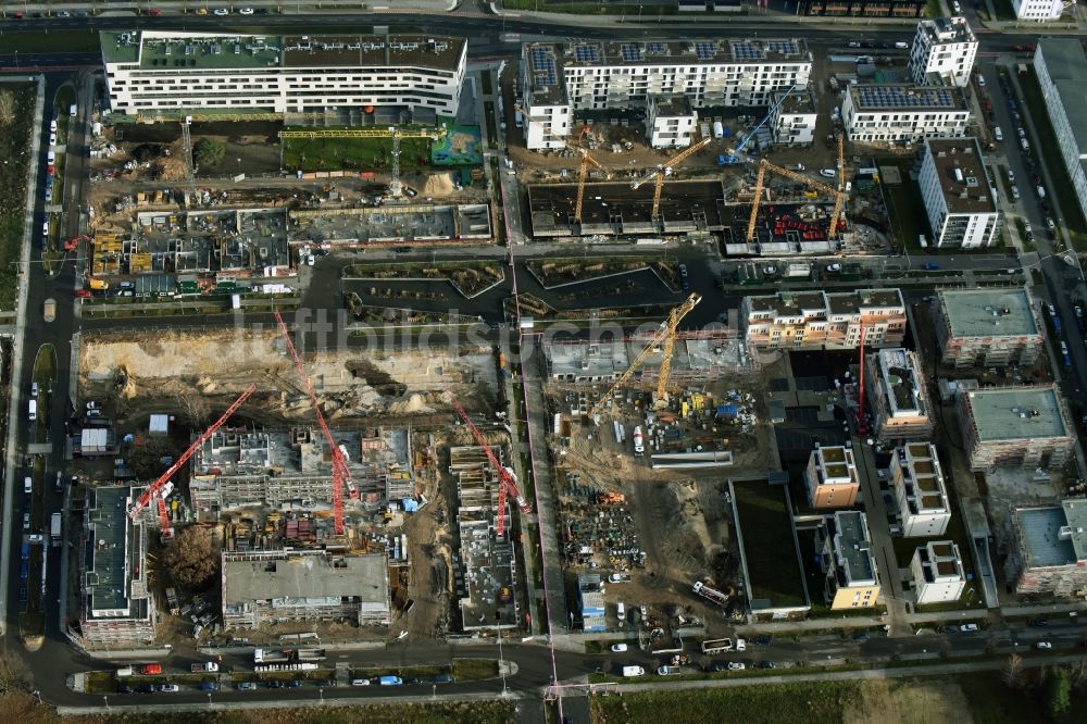 Luftaufnahme Berlin - Baustelle zum Neubau einer Mehrfamilienhaus-Wohnanlage „ Wohnen am Campus “ an der Rudower Chaussee in Berlin