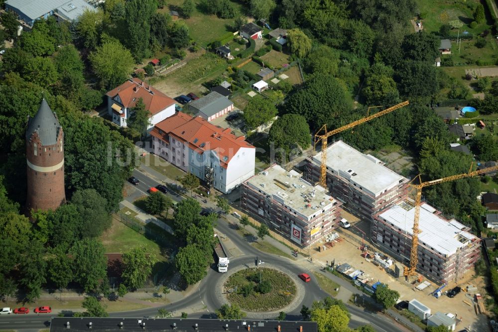 Bernau von oben - Baustelle zum Neubau einer Mehrfamilienhaus-Wohnanlage Wohnen am Mühlenberg in Bernau im Bundesland Brandenburg