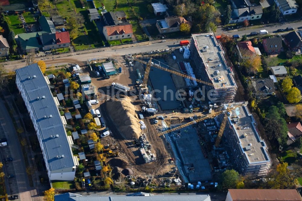 Luftaufnahme Teltow - Baustelle zum Neubau einer Mehrfamilienhaus-Wohnanlage Wohnen am Striewitzweg der Bonava Deutschland GmbH in Teltow im Bundesland Brandenburg, Deutschland