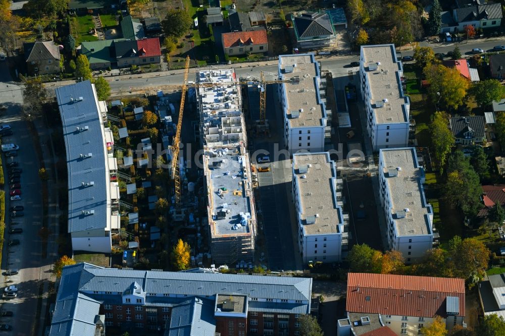 Luftaufnahme Teltow - Baustelle zum Neubau einer Mehrfamilienhaus-Wohnanlage Wohnen am Striewitzweg der Bonava Deutschland GmbH in Teltow im Bundesland Brandenburg, Deutschland