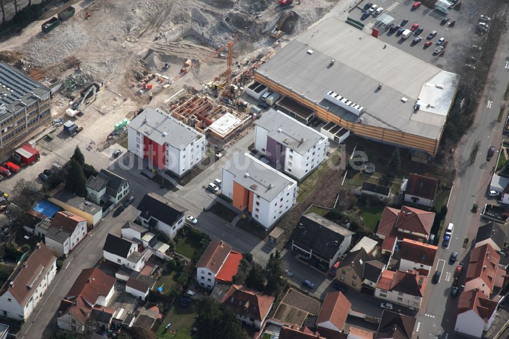 Nieder-Olm aus der Vogelperspektive: Baustelle zum Neubau einer Mehrfamilienhaus-Wohnanlage, des Wohnparks an der Ludwig-Eckes-Allee, in Nieder-Olm im Bundesland Rheinland-Pfalz