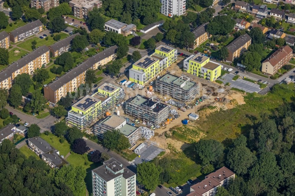 Luftaufnahme Duisburg - Baustelle zum Neubau einer Mehrfamilienhaus-Wohnanlage Wohnquartier Walsum an der Goerdelerstraße im Ortsteil Vierlinden in Duisburg im Bundesland Nordrhein-Westfalen, Deutschland