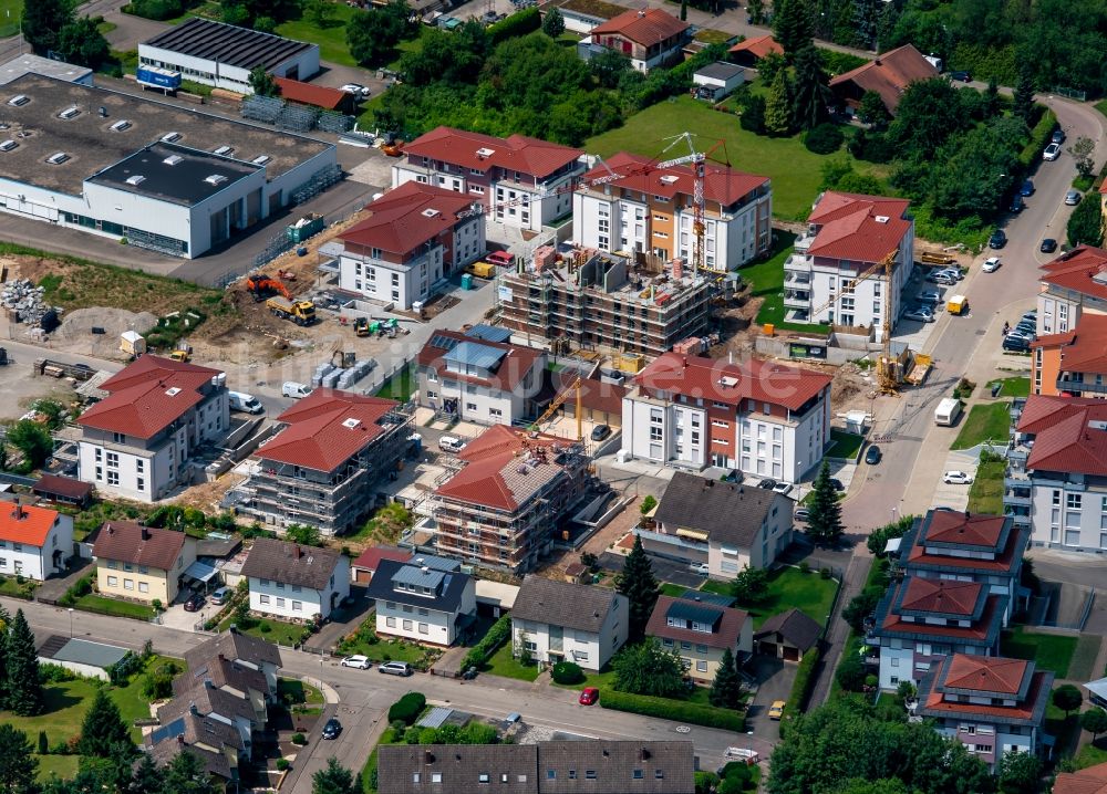 Ettenheim aus der Vogelperspektive: Baustelle zum Neubau einer Mehrfamilienhaus-Wohnanlage Ziegelweg in Ettenheim im Bundesland Baden-Württemberg, Deutschland