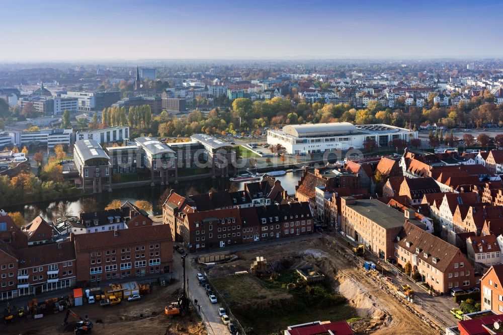 Lübeck von oben - Baustelle zum Neubau einer Mehrfamilienhaus-Wohnanlage zwischen Alf- und Fischstraße in Lübeck im Bundesland Schleswig-Holstein