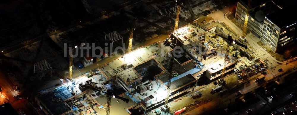 München aus der Vogelperspektive: Baustelle zum Neubau einer Mehrfamilienhaus-Wohnanlageam Schwabinger Tor entlang der Leopoldstraße in München im Bundesland Bayern