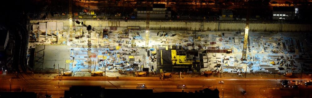 München aus der Vogelperspektive: Baustelle zum Neubau einer Mehrfamilienhaus-Wohnanlageam Schwabinger Tor entlang der Leopoldstraße in München im Bundesland Bayern