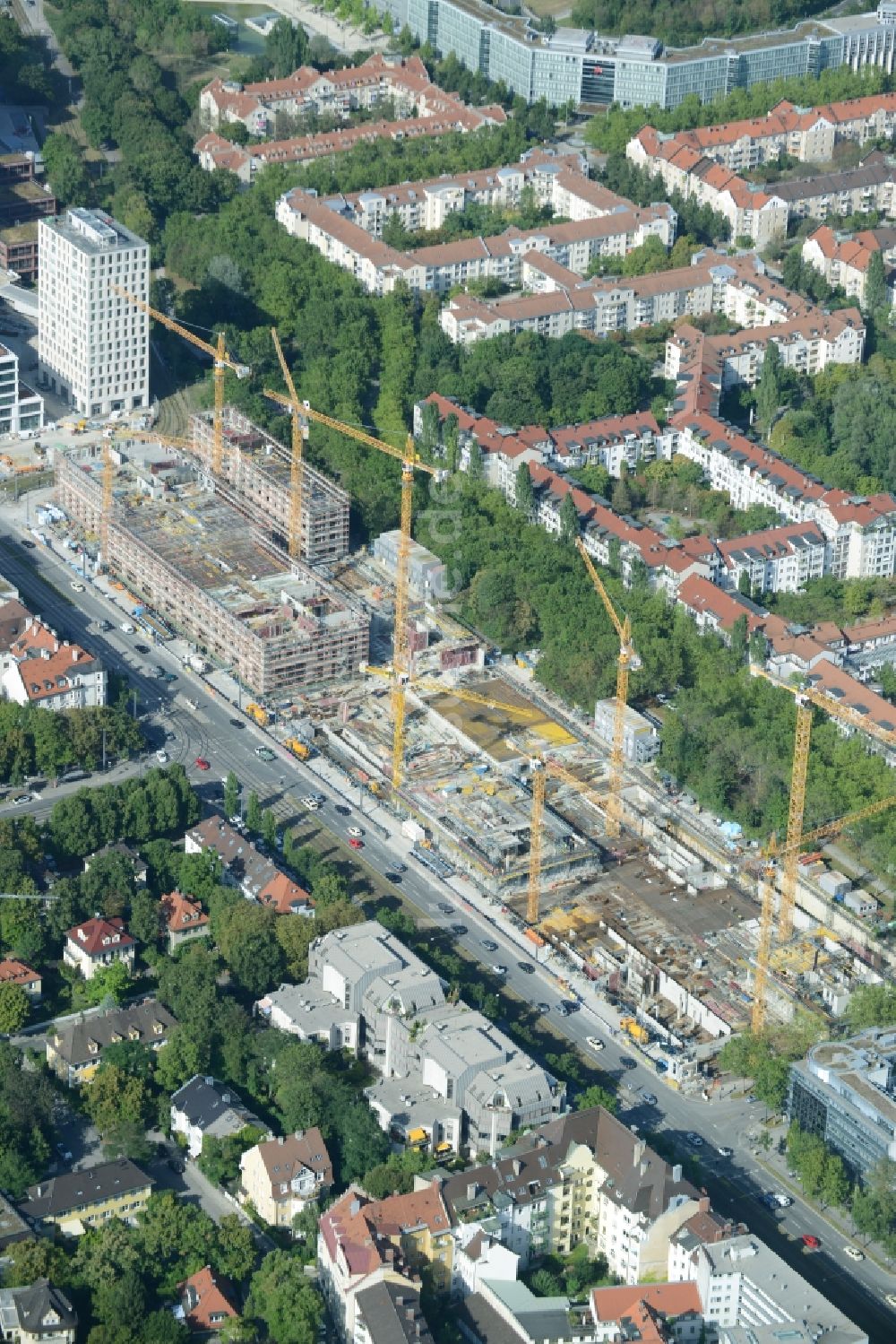 Luftbild München - Baustelle zum Neubau einer Mehrfamilienhaus-Wohnanlageam Schwabinger Tor entlang der Leopoldstraße in München im Bundesland Bayern