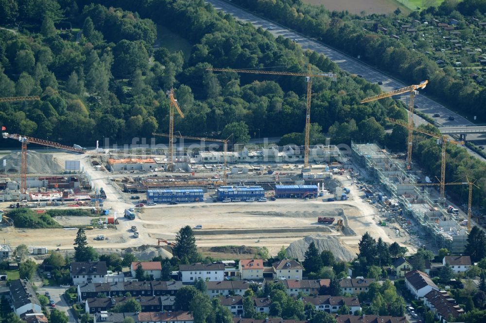 Luftaufnahme München - Baustelle zum Neubau einer Mehrfamilienhaus-Wohnanlageder Terrafinanz GmbH & Co. KG im Stadtteil Perlach in München im Bundesland Bayern