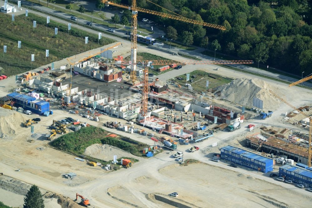 Luftbild München - Baustelle zum Neubau einer Mehrfamilienhaus-Wohnanlageder Terrafinanz GmbH & Co. KG im Stadtteil Perlach in München im Bundesland Bayern