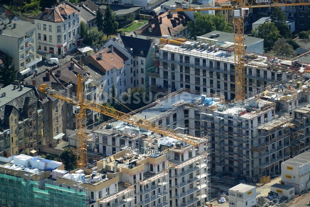 Offenbach am Main aus der Vogelperspektive: Baustelle zum Neubau einer Mehrfamilienhaus-Wohnanlagedurch die Bauunternehmung Ed. Züblin AG in Offenbach am Main im Bundesland Hessen