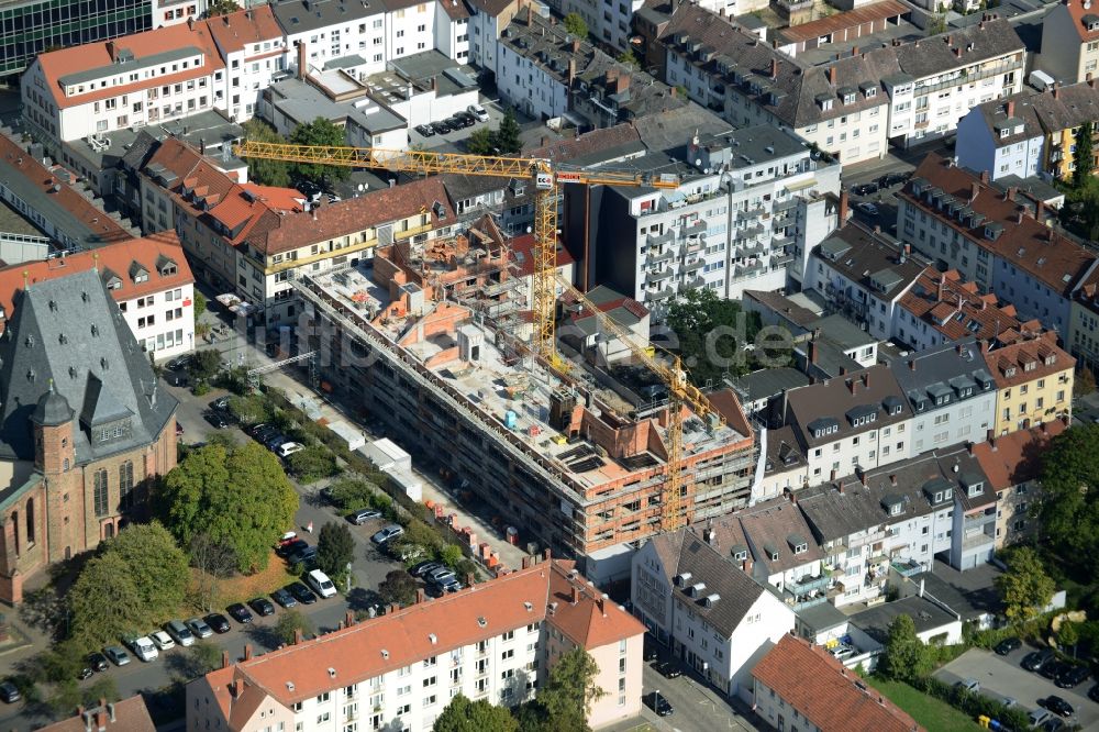 Hanau aus der Vogelperspektive: Baustelle zum Neubau einer Mehrfamilienhaus-WohnanlageLautenschlägerstraße - Calvinstraße in Hanau im Bundesland Hessen