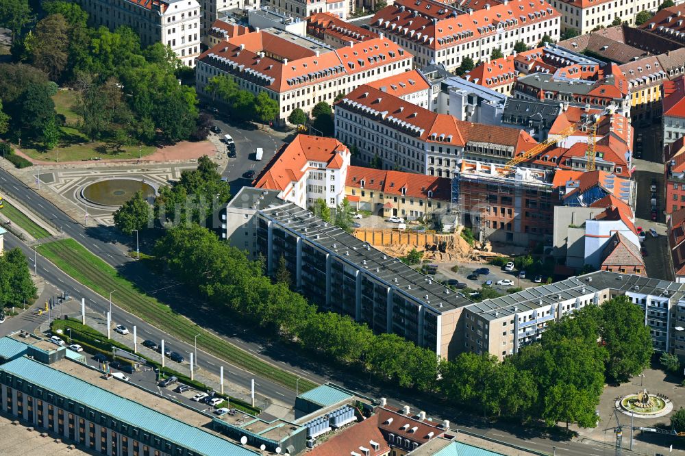 Luftbild Dresden - Baustelle zum Neubau einer Mehrfamilienhaus-Wohnhauses Heinrichhöfe im Ortsteil Innere Neustadt in Dresden im Bundesland Sachsen, Deutschland