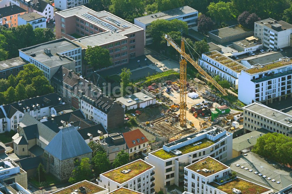 Luftaufnahme Köln - Baustelle zum Neubau einer Mehrfamilienhaus-Wohnhauses in Köln im Bundesland Nordrhein-Westfalen, Deutschland