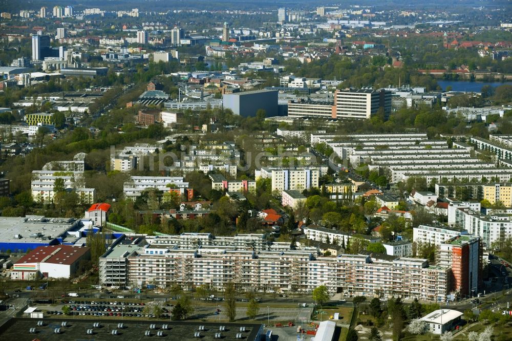 Luftbild Berlin - Baustelle zum Neubau einer Mehrfamilienhaussiedlung an der Paulsternstraße in Berlin, Deutschland