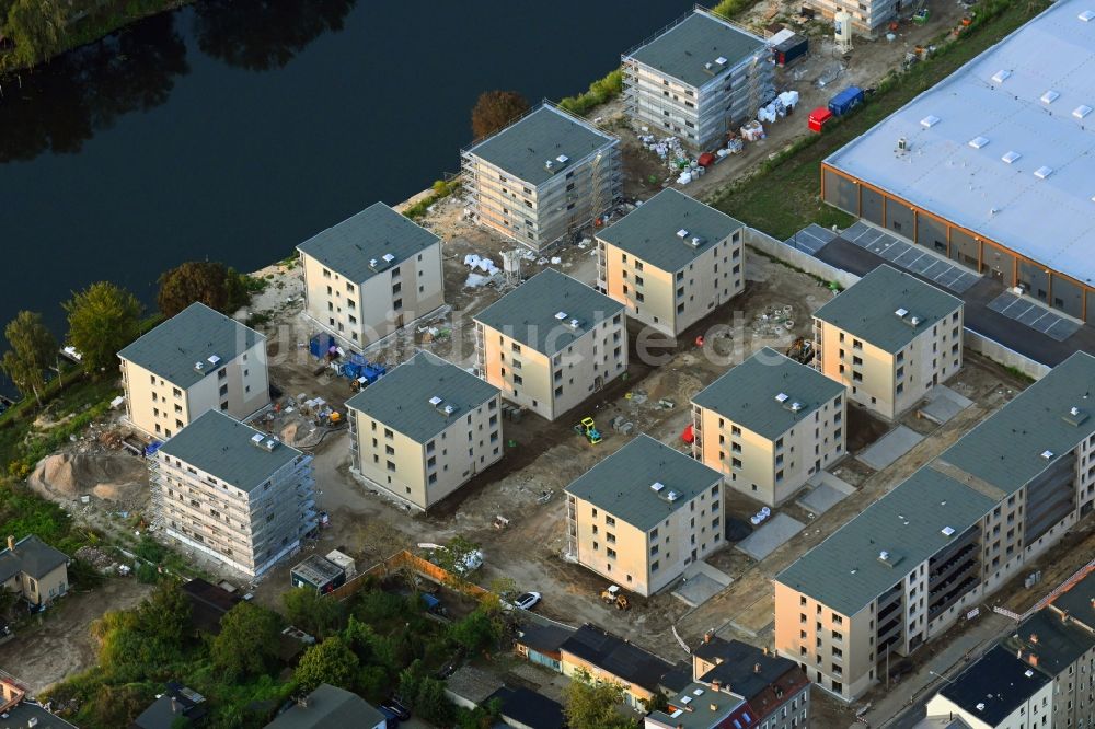 Brandenburg an der Havel von oben - Baustelle zum Neubau von Mehrfamilienhäusern in Brandenburg an der Havel im Bundesland Brandenburg, Deutschland