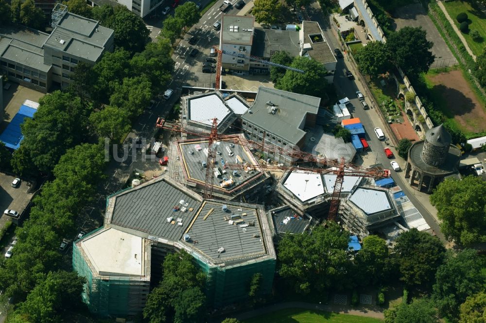 Köln von oben - Baustelle zum Neubau eines Mehrzweck- Gebäudekomplex der Bildungslandschaft Altstadt Nord am Gereonswall in Köln im Bundesland Nordrhein-Westfalen, Deutschland