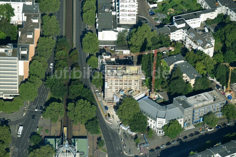 Berlin aus der Vogelperspektive: Baustelle zum Neubau neben dem U-Bahnhof Nollendorfplatz in Berlin, Deutschland