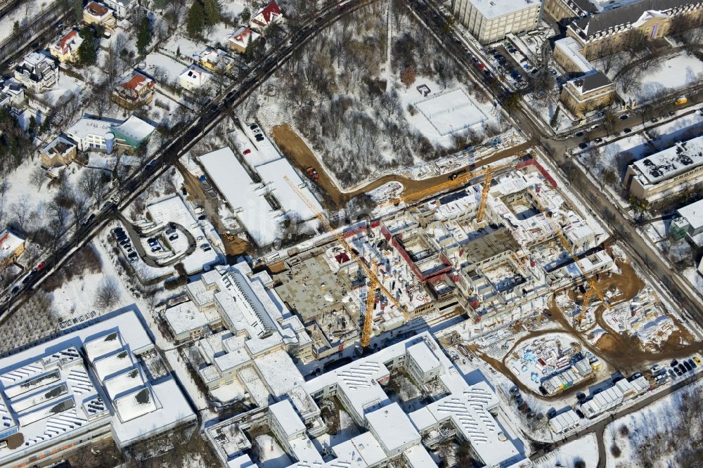 Berlin aus der Vogelperspektive: Baustelle zum Neubau der Neubau einer Bibliothek der Kleinen Fächer und einer naturwissenschaftlichen Bibliothek der FU Freien Universität an der Fabeckstraße in Berlin Dahlem