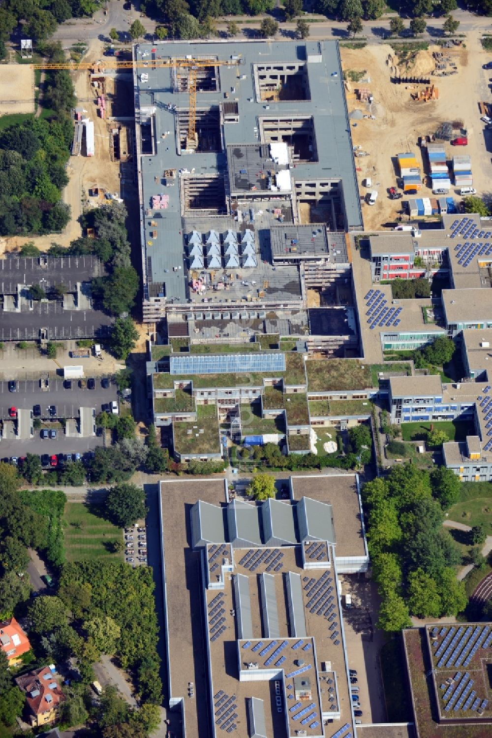 Berlin aus der Vogelperspektive: Baustelle zum Neubau der Neubau einer Bibliothek der Kleinen Fächer und einer naturwissenschaftlichen Bibliothek der FU Freien Universität an der Fabeckstraße in Berlin Dahlem