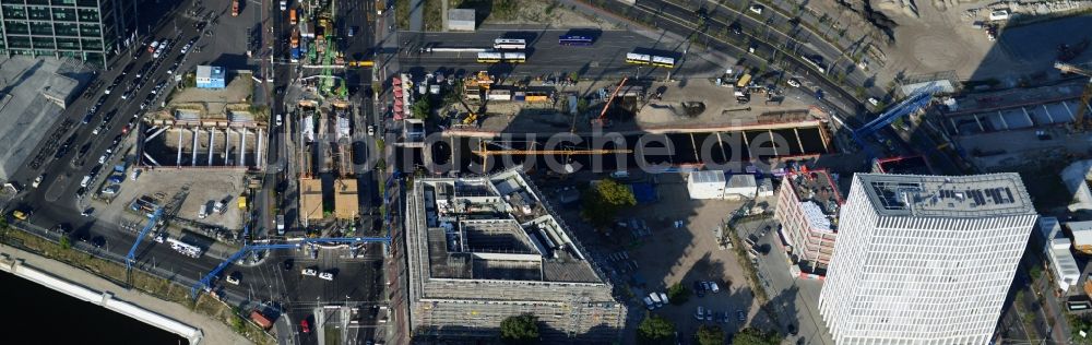 Luftbild Berlin - Baustelle zum Neubau des Nord - Süd- Tunnels für die S-Bahn am Hauptbahnhof in Berlin Moabit