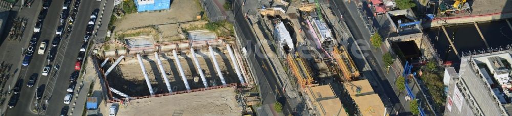 Luftaufnahme Berlin - Baustelle zum Neubau des Nord - Süd- Tunnels für die S-Bahn am Hauptbahnhof in Berlin Moabit