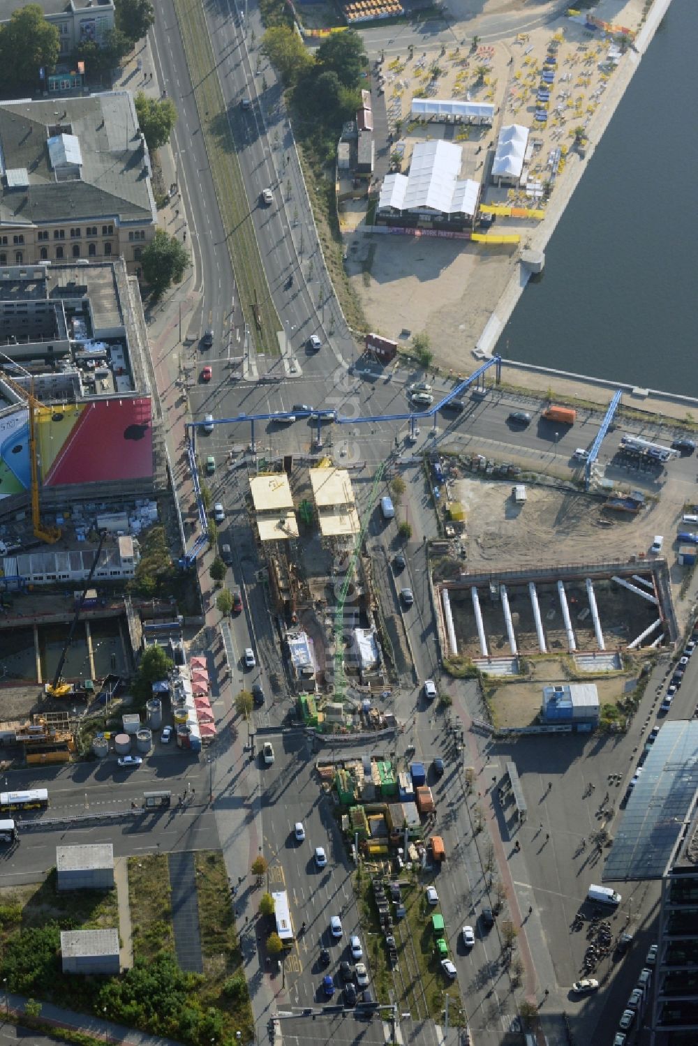 Luftbild Berlin - Baustelle zum Neubau des Nord - Süd- Tunnels für die S-Bahn am Hauptbahnhof in Berlin Moabit