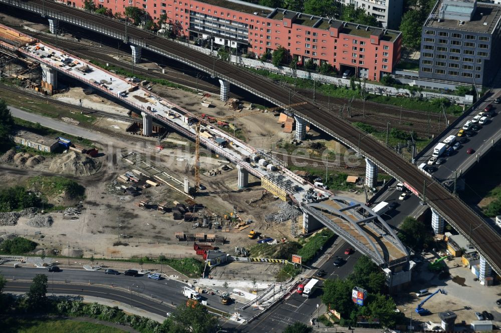 Luftaufnahme Berlin - Baustelle zum Neubau der Nordring- Anbindung S21 der S-Bahn in Berlin