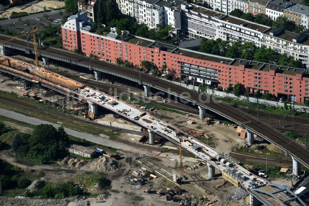 Berlin von oben - Baustelle zum Neubau der Nordring- Anbindung S21 der S-Bahn in Berlin