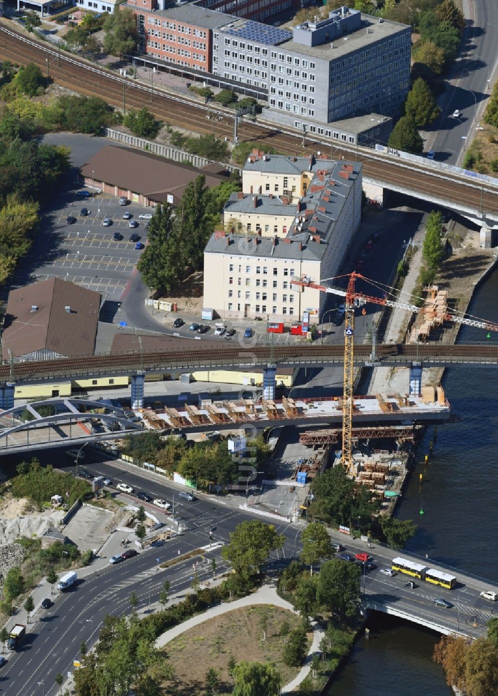 Berlin von oben - Baustelle zum Neubau der Nordring- Anbindung S21 der S-Bahn in Berlin