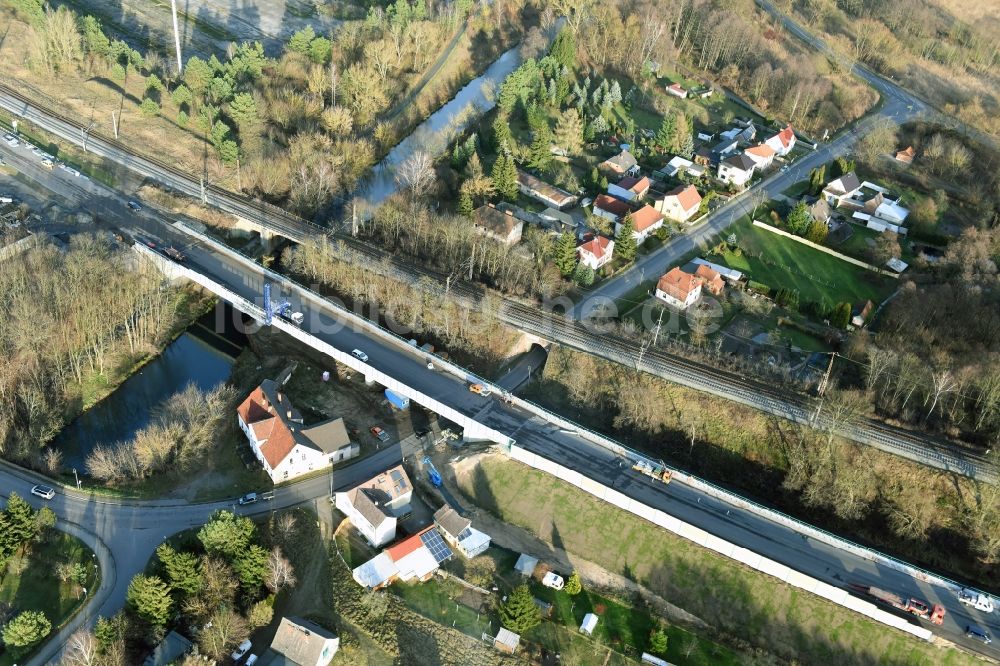 Luftaufnahme Brieskow-Finkenheerd - Baustelle zum Neubau der OU Ortsumfahrung der Bundesstraße B112 in Brieskow-Finkenheerd im Bundesland Brandenburg