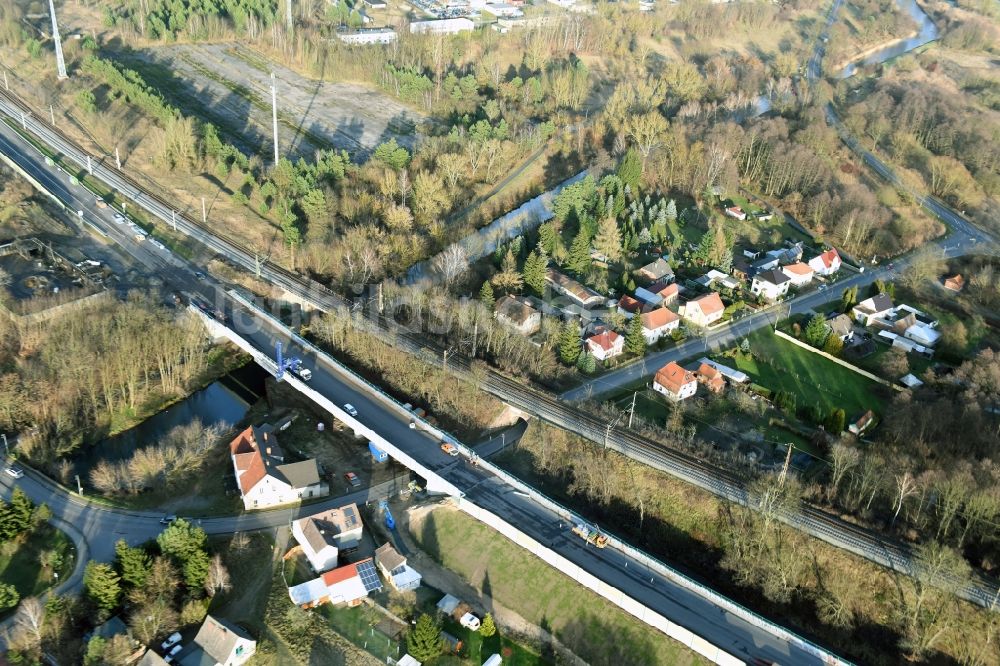 Brieskow-Finkenheerd von oben - Baustelle zum Neubau der OU Ortsumfahrung der Bundesstraße B112 in Brieskow-Finkenheerd im Bundesland Brandenburg