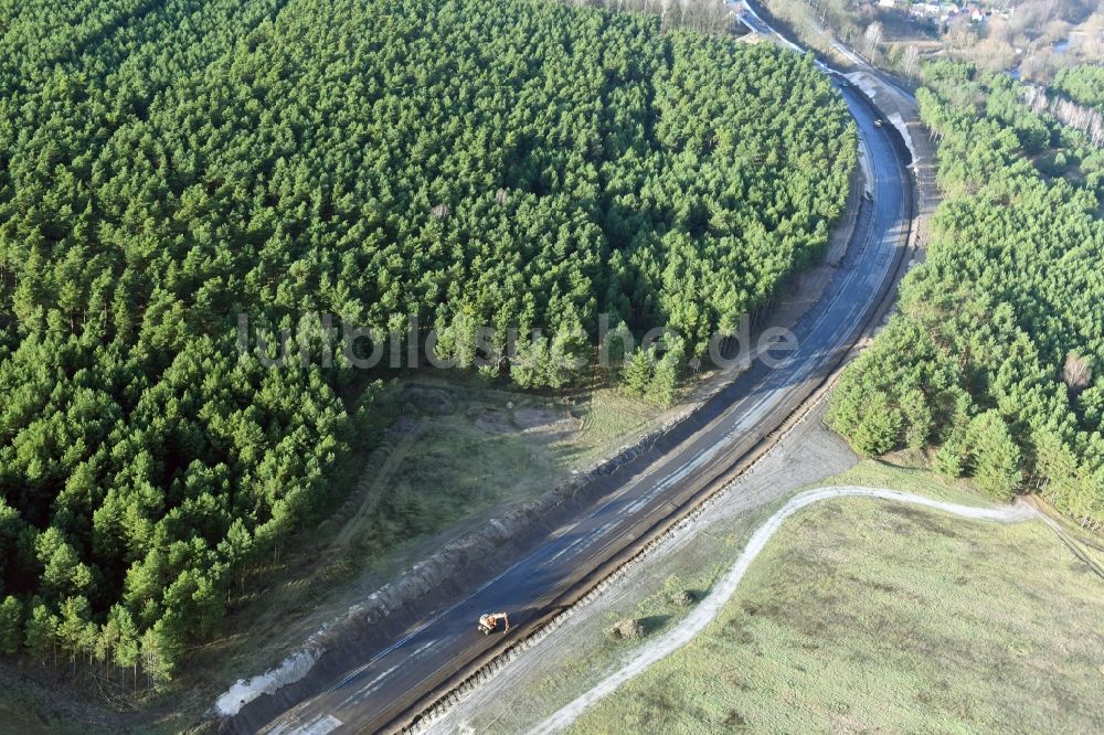 Brieskow-Finkenheerd von oben - Baustelle zum Neubau der OU Ortsumfahrung der Bundesstraße B112 in Brieskow-Finkenheerd im Bundesland Brandenburg