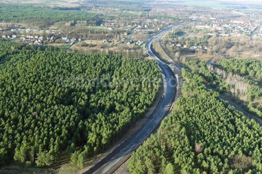 Brieskow-Finkenheerd aus der Vogelperspektive: Baustelle zum Neubau der OU Ortsumfahrung der Bundesstraße B112 in Brieskow-Finkenheerd im Bundesland Brandenburg