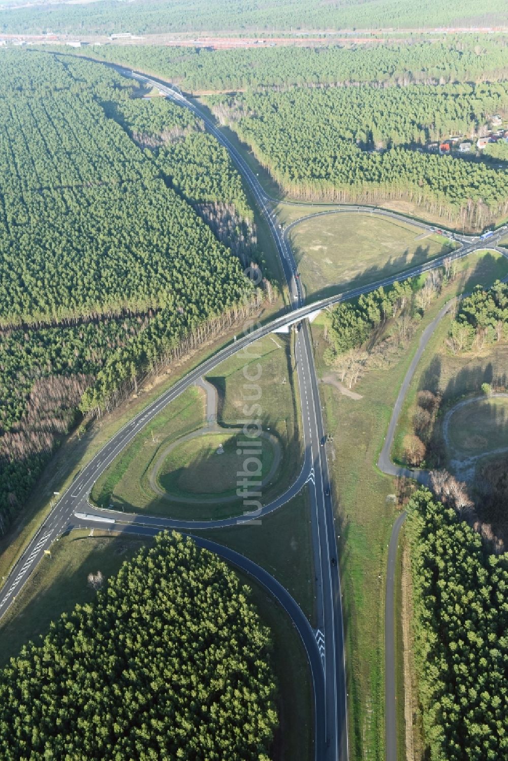 Brieskow-Finkenheerd von oben - Baustelle zum Neubau der OU Ortsumfahrung der Bundesstraße B112 in Brieskow-Finkenheerd im Bundesland Brandenburg