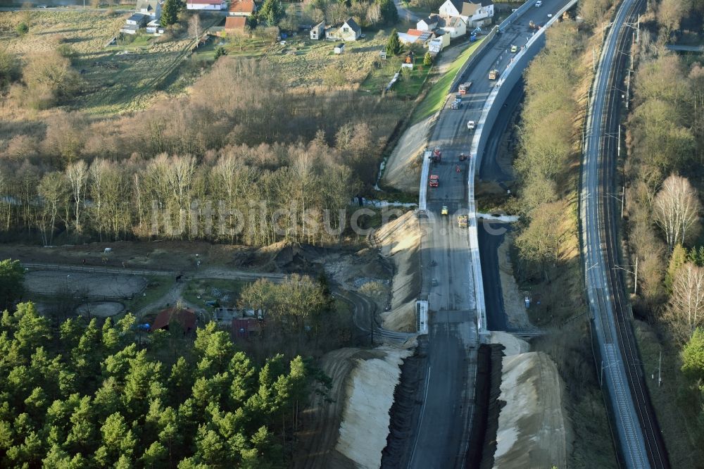 Brieskow-Finkenheerd aus der Vogelperspektive: Baustelle zum Neubau der OU Ortsumfahrung der Bundesstraße B112 in Brieskow-Finkenheerd im Bundesland Brandenburg