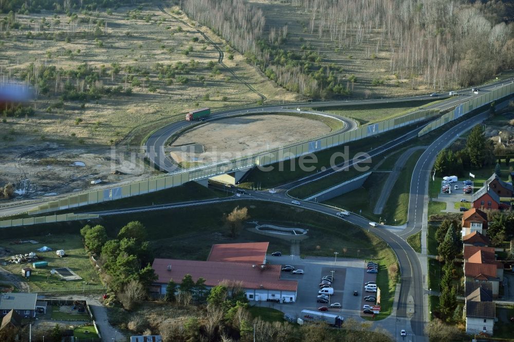 Brieskow-Finkenheerd aus der Vogelperspektive: Baustelle zum Neubau der OU Ortsumfahrung der Bundesstraße B112 in Brieskow-Finkenheerd im Bundesland Brandenburg