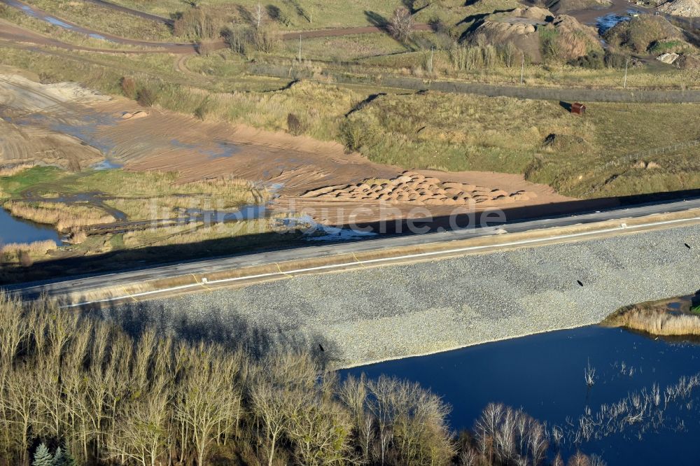 Luftaufnahme Herzfelde - Baustelle zum Neubau der OU Ortsumgehung der Bundesstraße B 1n Herzfelde im Bundesland Brandenburg