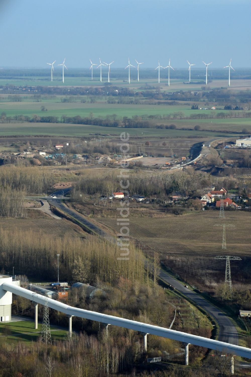 Herzfelde aus der Vogelperspektive: Baustelle zum Neubau der OU Ortsumgehung der Bundesstraße B 1n Herzfelde im Bundesland Brandenburg