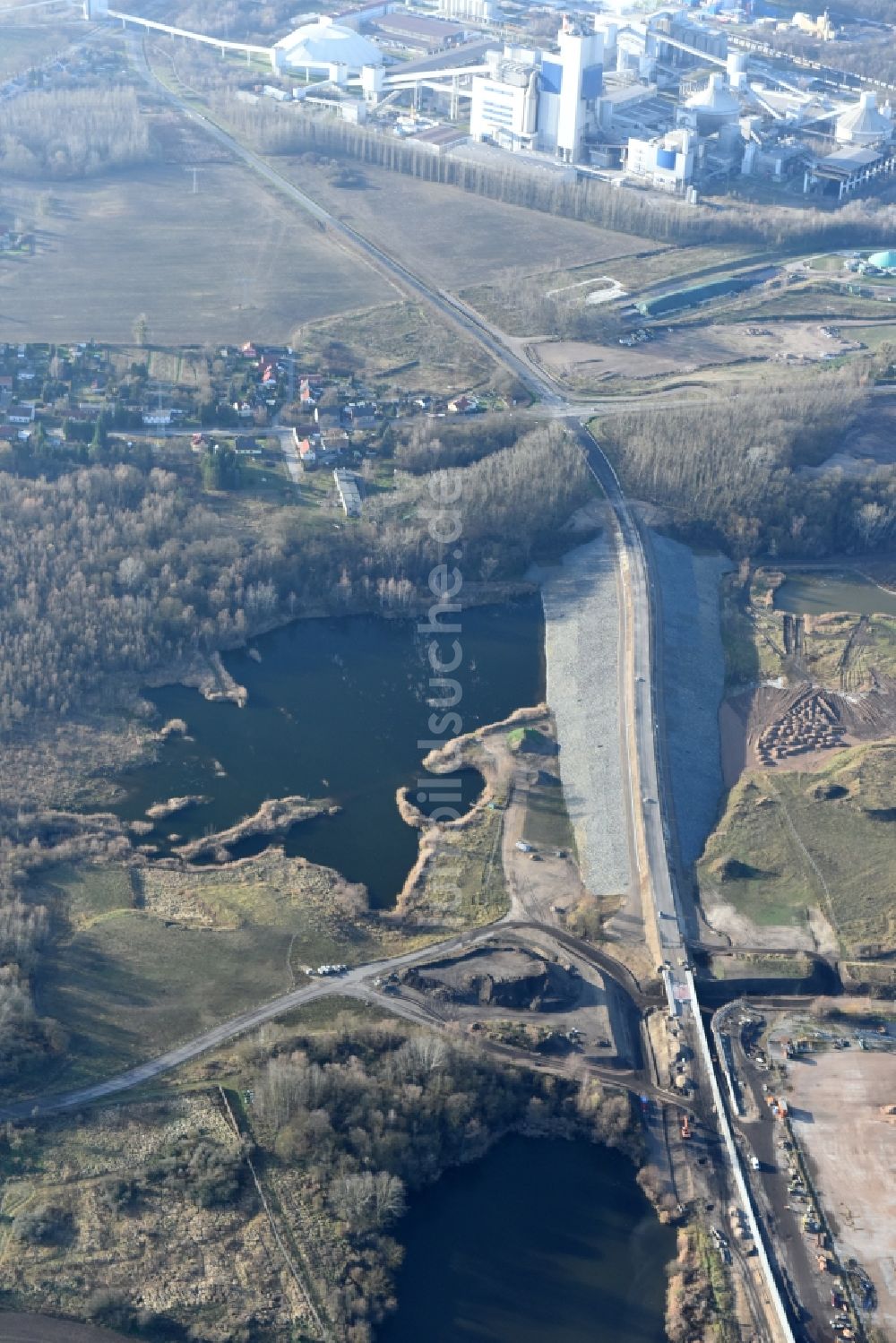 Luftaufnahme Herzfelde - Baustelle zum Neubau der OU Ortsumgehung der Bundesstraße B 1n Herzfelde im Bundesland Brandenburg