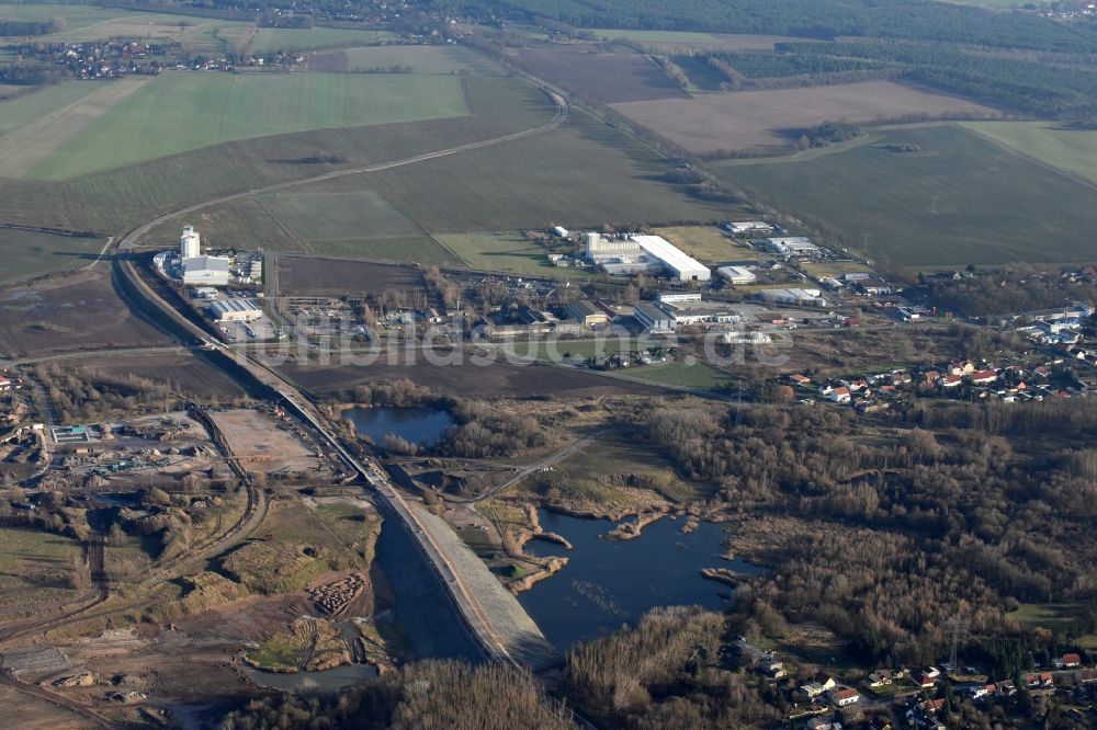 Herzfelde aus der Vogelperspektive: Baustelle zum Neubau der OU Ortsumgehung der Bundesstraße B 1n Herzfelde im Bundesland Brandenburg