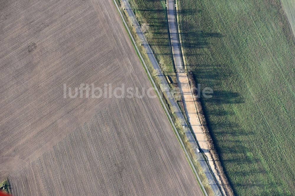 Herzfelde aus der Vogelperspektive: Baustelle zum Neubau der OU Ortsumgehung der Bundesstraße B 1n Herzfelde im Bundesland Brandenburg