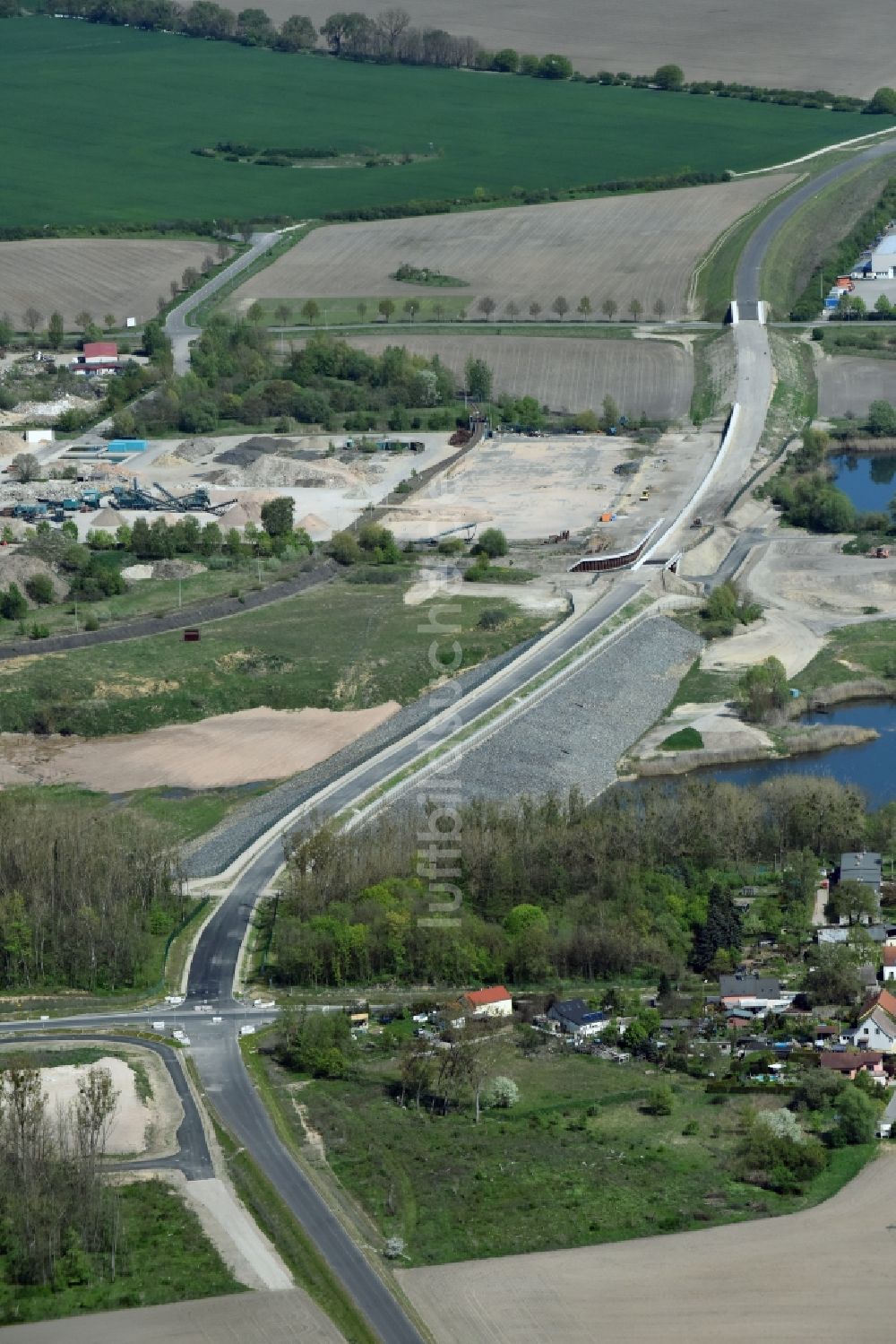 Luftaufnahme Herzfelde - Baustelle zum Neubau der OU Ortsumgehung der Bundesstraße B 1n Herzfelde im Bundesland Brandenburg