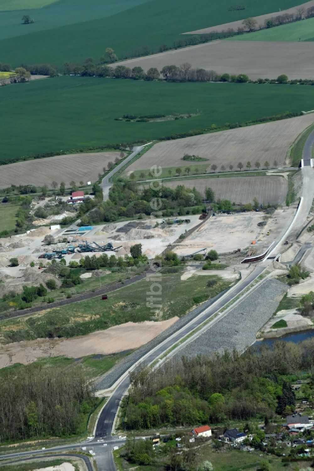 Herzfelde aus der Vogelperspektive: Baustelle zum Neubau der OU Ortsumgehung der Bundesstraße B 1n Herzfelde im Bundesland Brandenburg