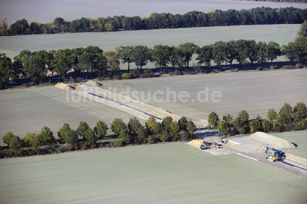 Werneuchen von oben - Baustelle zum Neubau der von der PCK Raffinerie GmbH betriebene Rohrfernleitungsanlage in Werneuchen im Bundesland Brandenburg