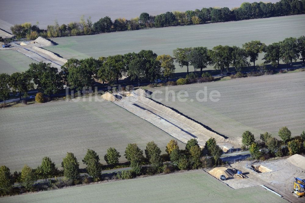 Werneuchen aus der Vogelperspektive: Baustelle zum Neubau der von der PCK Raffinerie GmbH betriebene Rohrfernleitungsanlage in Werneuchen im Bundesland Brandenburg