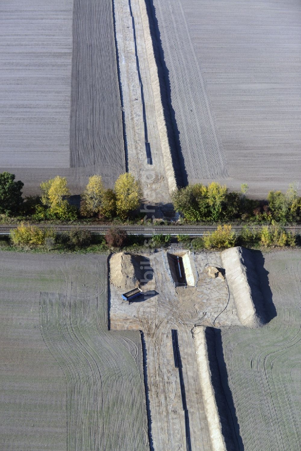 Luftbild Werneuchen - Baustelle zum Neubau der von der PCK Raffinerie GmbH betriebene Rohrfernleitungsanlage in Werneuchen im Bundesland Brandenburg