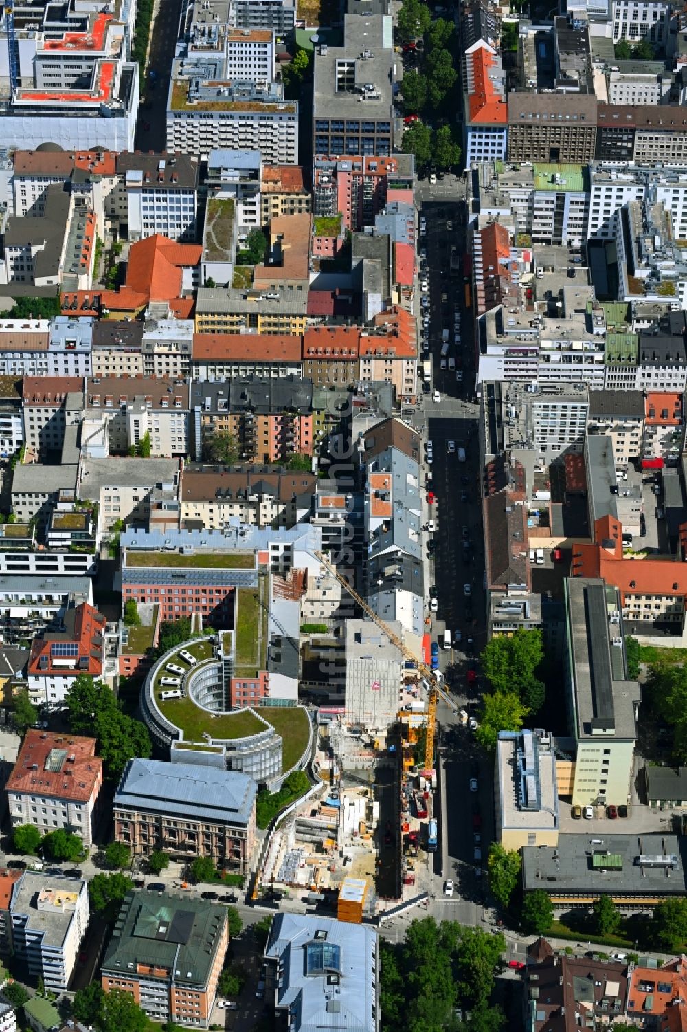 München von oben - Baustelle zum Neubau an der Pettenkoferstraße Ecke Goethestraße in München im Bundesland Bayern, Deutschland